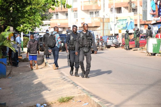 L’armée se déploie aux alentours de la maison de Cellou Dalein DIALLO pour le mettre en quarantaine: Président est confiné