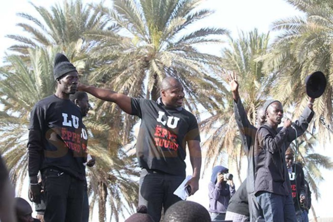 Jeudi à haut risque: Frapp, Y'en a marre investissent la banlieue Jeudi à haut risque: Frapp, Y'en a marre investissent la banlieue