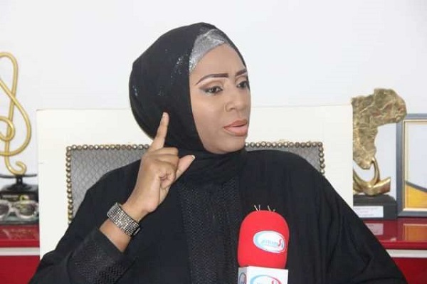 Présumées bisbilles entre Youssour Ndour et Macky Sall: Ngoné Ndour dément, dénonce un «complot» et annonce une plainte Présumées bisbilles entre Youssour Ndour et Macky Sall: Ngoné Ndour dément, dénonce un «complot» et annonce une plainte