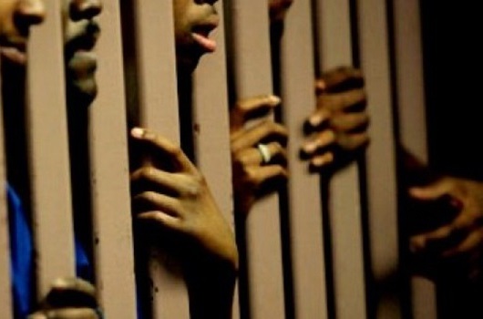 Grosse arnaque portant sur 311 millions FCfa: Deux personnes dont le chauffeur d’un Khalife général en prison Grosse arnaque portant sur 311 millions FCfa: Deux personnes dont le chauffeur d’un Khalife général en prison