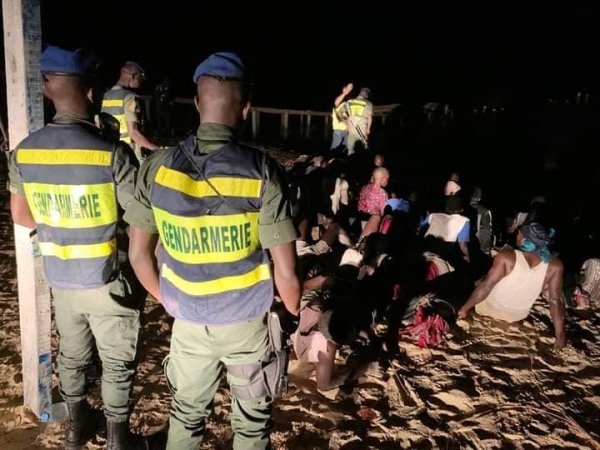 Emigration clandestine: Macky veut en finir avec les réseaux de passeurs Emigration clandestine: Macky veut en finir avec les réseaux de passeurs