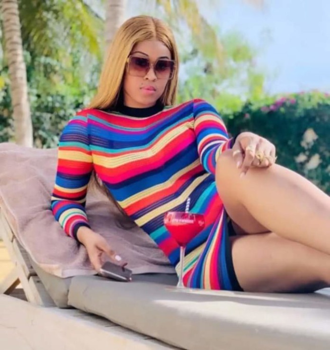 Cette image de Ndeye Astou Sall qui choque la toile Cette image de Ndeye Astou Sall qui choque la toile