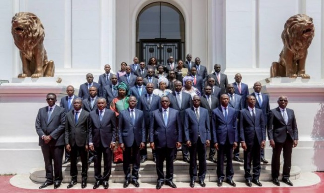 LA COMPOSITION DU NOUVEAU GOUVERNEMENT