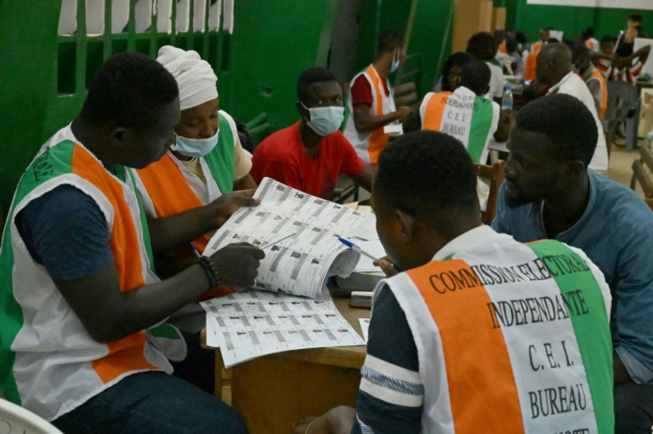 Présidentielle en Côte d'Ivoire : dans l'attente des résultats Présidentielle en Côte d'Ivoire : dans l'attente des résultats