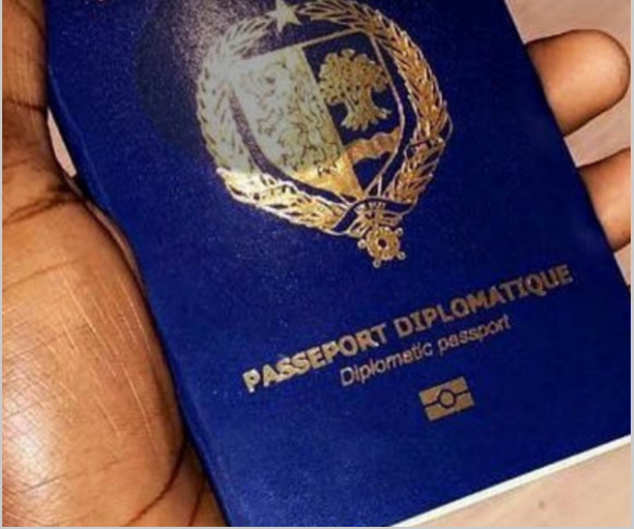 Passeport diplomatique: Le "chef de protocole" du ministre de Justice écope 3 mois assortis de sursis Passeport diplomatique: Le "chef de protocole" du ministre de Justice écope 3 mois assortis de sursis