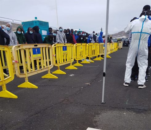 Afflux des migrants aux Iles Canaries : 228 arrivées en 2 jours : Les centres de rétention débordés