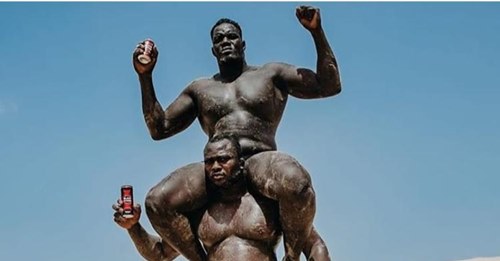 Modou Lô se défonce sur les dunes pour bien préparer Ama Baldé (Photo) Modou Lô se défonce sur les dunes pour bien préparer Ama Baldé (Photo)