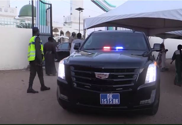L’arrivée d’Idrissa Seck chez le khalife générale avec un cortège impressionnant…