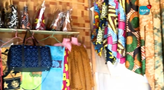 Vidéo/Village de Soumbédioune: Les artisans attendent du nouveau ministre leur... Vidéo/Village de Soumbédioune: Les artisans attendent du nouveau ministre leur...