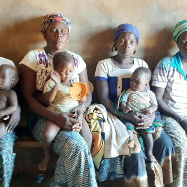 La campagne se poursuit au Burkina Faso en vue de la présidentielle et de législatives du dimanche 22 novembre. Selon l’ONU, le pays compte environ un million de déplacés dont près de la moitié (plus de 400 000) vivent actuellement dans la région du La campagne se poursuit au Burkina Faso en vue de la présidentielle et de législatives du dimanche 22 novembre. Selon l’ONU, le pays compte environ un million de déplacés dont près de la moitié (plus de 400 000) vivent actuellement dans la région du