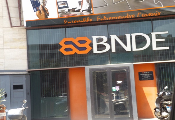 Vol commis à la BNDE : le vigile subtilise un million F CFA d’une caisse de la banque