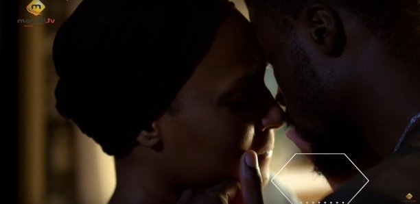Baiser d’Amy et Majib: Marodi Tv dérape (encore ?) Baiser d’Amy et Majib: Marodi Tv dérape (encore ?)