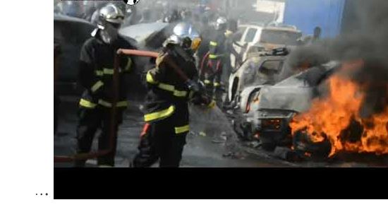 Dernière minute – Un parking de voitures prend feu à Castor