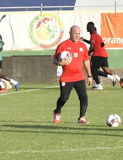 Recrutement: le Franco-algérien, Noureddine Bouachera rejoint le Staff d’Aliou Cissé Recrutement: le Franco-algérien, Noureddine Bouachera rejoint le Staff d’Aliou Cissé