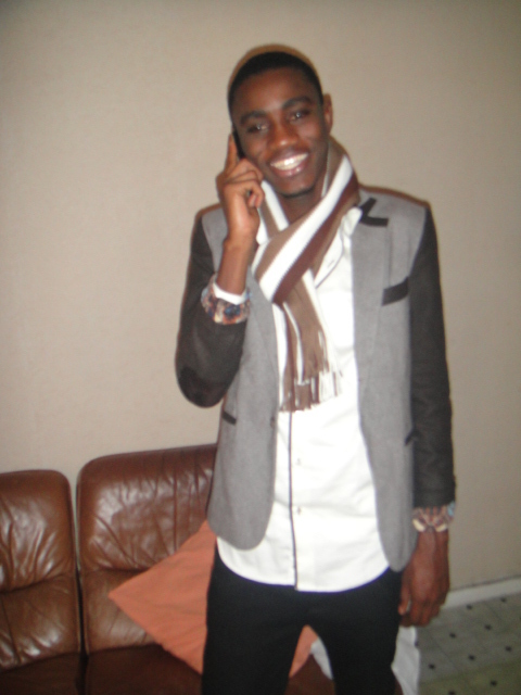 Waly Seck au téléphone, mais pourquoi il est heureux?