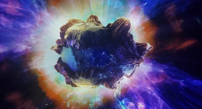 Une météorite tombe sur une maison en Indonésie et rend riche son propriétaire - images Une météorite tombe sur une maison en Indonésie et rend riche son propriétaire - images