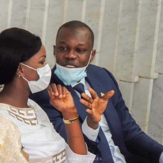 Député Mareme Soda et Ousmane Sonko,l’image de la journée à l’assemblée nationale(Photo)
