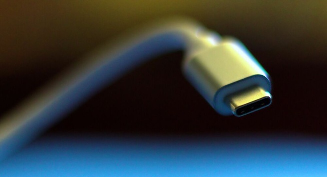 En 2021, l'iPhone pourrait n'avoir plus aucun port
