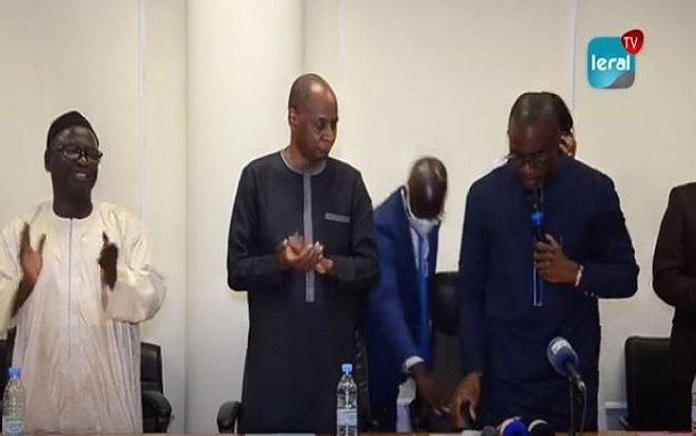 Cérémonie de passation de service à l’AIBD: L’ambition d’intégrer le Top 10 africain réaffirmée Cérémonie de passation de service à l’AIBD: L’ambition d’intégrer le Top 10 africain réaffirmée