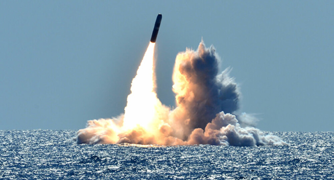 Les USA reviennent aux «clichés d'il y a un demi-siècle» sur les armes nucléaires, selon la diplomatie russe