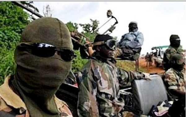 Trois jeunes portés disparus : La tournée du chef de la Gendarmerie en Casamance entachée par une attaque armée Trois jeunes portés disparus : La tournée du chef de la Gendarmerie en Casamance entachée par une attaque armée