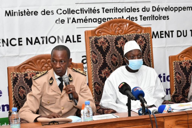 Tambacounda : Oumar GUEYE vulgarise le Plan national d’aménagement et de développement territorial (PNADT). Tambacounda : Oumar GUEYE vulgarise le Plan national d’aménagement et de développement territorial (PNADT).