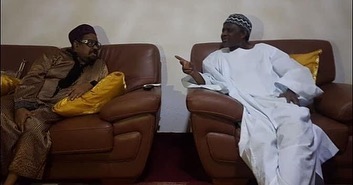 Affaire des Centres de redressement – Ahmet Khalifa Niasse tard dans la nuit venu s’enquérir de la situation et apporter son soutien à Cheikh Ahmadou KARA Mbacké.