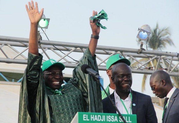 Séparé du PUR de Serigne Moustapha Sy : le Pr Issa Sall largue les amarres avec son Parti de la Paix, de l’Ethique et de l’Equité Séparé du PUR de Serigne Moustapha Sy : le Pr Issa Sall largue les amarres avec son Parti de la Paix, de l’Ethique et de l’Equité