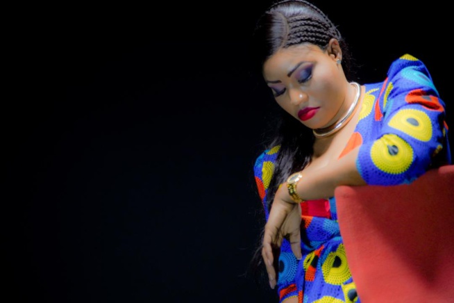 Sublime et h0t l artiste Mariama Ba expose son retour sur la scène