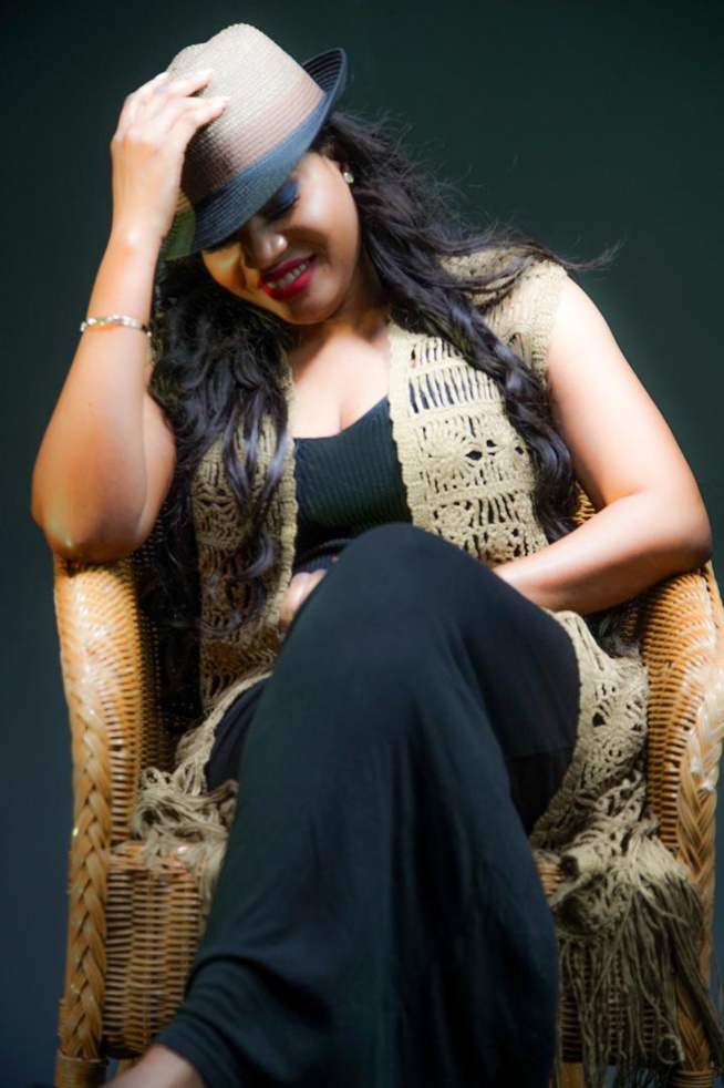 Sublime et h0t l artiste Mariama Ba expose son retour sur la scène Sublime et h0t l artiste Mariama Ba expose son retour sur la scène