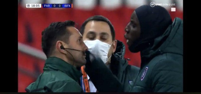 PSG/ Basaksehir: le Ministre des Sports Matar Bâ réagit et félicite Demba Bâ de son... PSG/ Basaksehir: le Ministre des Sports Matar Bâ réagit et félicite Demba Bâ de son...