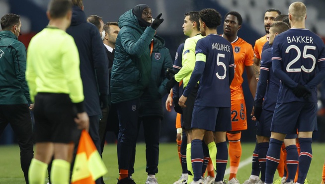 PSG - Istanbul Basaksehir : le match interrompu à cause d'une insulte raciste PSG - Istanbul Basaksehir : le match interrompu à cause d'une insulte raciste
