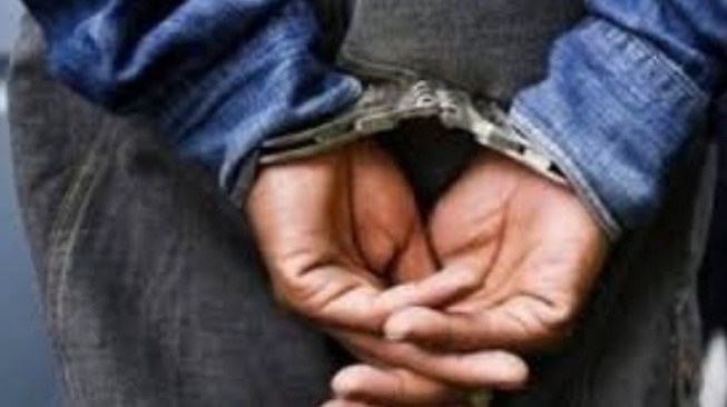 Outrage à agent et rébellion : Le couple ivre qui s’était défoulé sur un gendarme condamné à 1 mois ferme Outrage à agent et rébellion : Le couple ivre qui s’était défoulé sur un gendarme condamné à 1 mois ferme