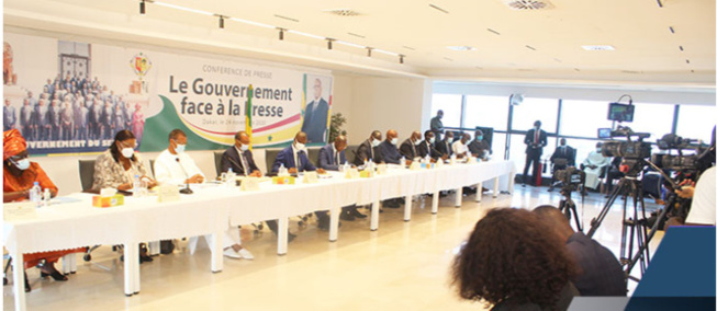 Gouvernement face à la presse: Latif Coulibaly dans les bras de Morphée lors des échanges Gouvernement face à la presse: Latif Coulibaly dans les bras de Morphée lors des échanges