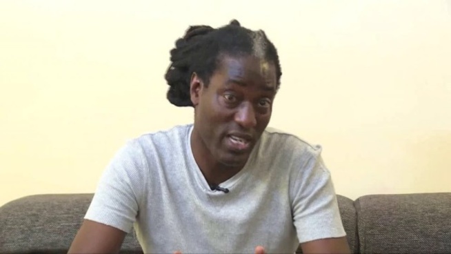 Mane Goor Diazaka réagit sur ses CD brûlés par les étudiants Mane Goor Diazaka réagit sur ses CD brûlés par les étudiants