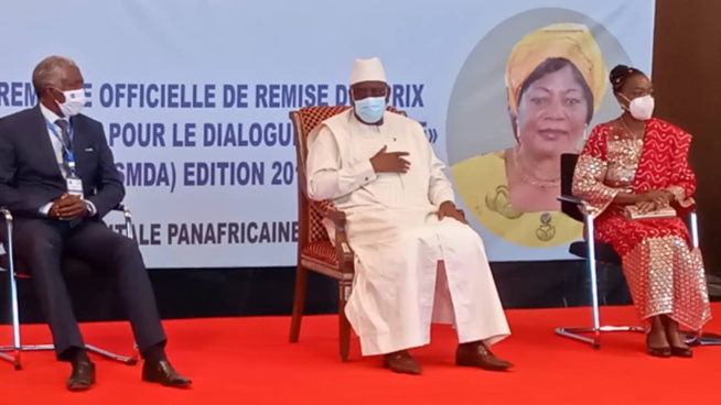 Macky Sall parle du ralliement de Idy : « c'était un sérieux adversaire, il nous a fallu du courage pour parler » Macky Sall parle du ralliement de Idy : « c'était un sérieux adversaire, il nous a fallu du courage pour parler »