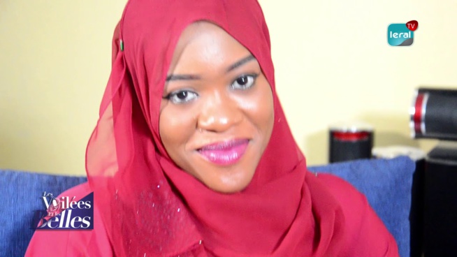 Licence 3 en poche, Ndèye Mberry Sarr abandonne les études pour se consacrer au make-up... Licence 3 en poche, Ndèye Mberry Sarr abandonne les études pour se consacrer au make-up...