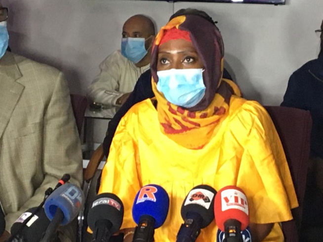 Ngoné Ndour très remontée, prend La Défense des artistes et défie Macky Sal:Naniou bayi ñou ligueye Ngoné Ndour très remontée, prend La Défense des artistes et défie Macky Sal:Naniou bayi ñou ligueye