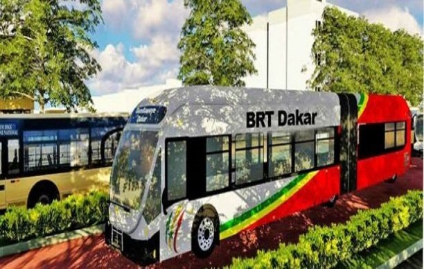 Abattage d’arbres sur le boulevard Dial Diop : Le BRT en passe de détruire des témoins de l’histoire du Sénégal Abattage d’arbres sur le boulevard Dial Diop : Le BRT en passe de détruire des témoins de l’histoire du Sénégal
