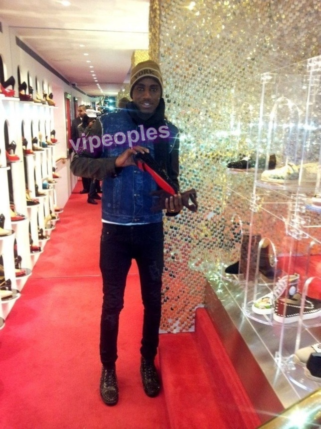 Waly Seck aux USA, à la boutique Christian Louboutin