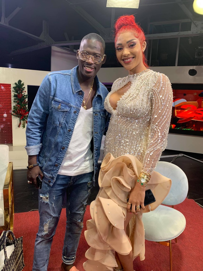 Adja Diallo dans une robe à la découpe bien audacieuse (Photos) Adja Diallo dans une robe à la découpe bien audacieuse (Photos)