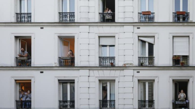 Covid-19: doit-on reconfiner après Noël pour éviter une flambée épidémique? Covid-19: doit-on reconfiner après Noël pour éviter une flambée épidémique?