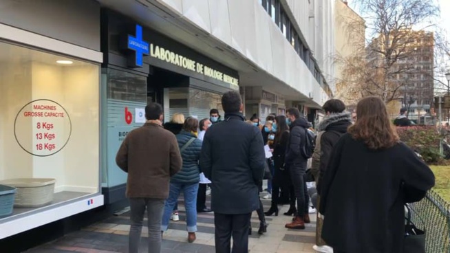 Île-de-France: la ruée sur les tests avant les fêtes Île-de-France: la ruée sur les tests avant les fêtes