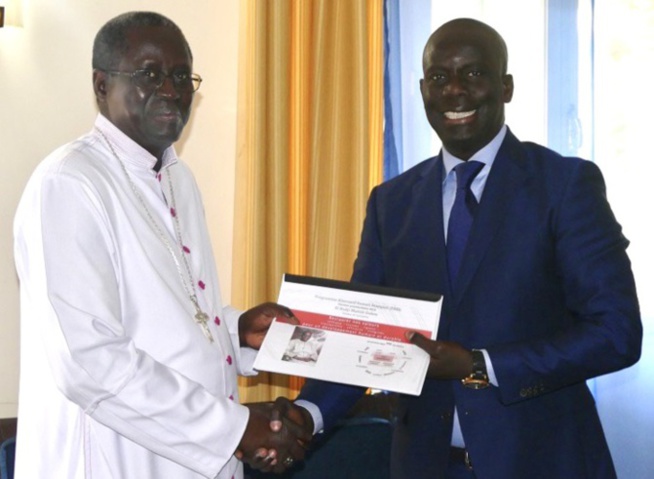 Malick Gackou chez Mgr Benjamin Ndiaye, sollicite des prières et...