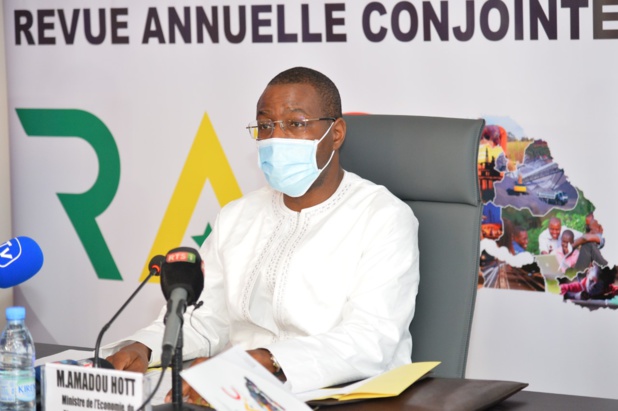Dernière projection en date sur la croissance de l‘économie sénégalaise : Le ministère de l’économie maintient la contraction 0,7% 2020 Dernière projection en date sur la croissance de l‘économie sénégalaise : Le ministère de l’économie maintient la contraction 0,7% 2020