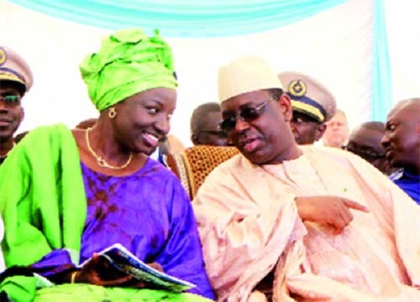 Tension entre le Président Sall et Mimi : « Macky doit porter un regard différent sur sa sœur et se réconcilier avec elle», selon Dr Alioune Sylla Tension entre le Président Sall et Mimi : « Macky doit porter un regard différent sur sa sœur et se réconcilier avec elle», selon Dr Alioune Sylla