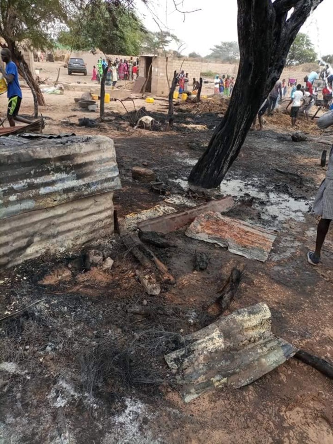 Un grave incendie au village Paar CISSE. Un grave incendie au village Paar CISSE.
