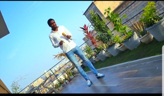 2020 sera enterré ce Jeudi avec le Prince Faramaren Waly Seck sur la 2stv en live avec une grosse révélation 2020 sera enterré ce Jeudi avec le Prince Faramaren Waly Seck sur la 2stv en live avec une grosse révélation