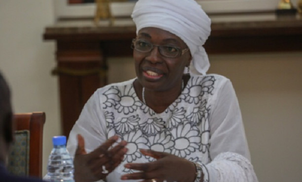 Scandale présumé sur la gestion des 63 milliards de l’aide alimentaire : la leçon de Seynabou Ndiaye Diakhaté à Mansour Faye Scandale présumé sur la gestion des 63 milliards de l’aide alimentaire : la leçon de Seynabou Ndiaye Diakhaté à Mansour Faye