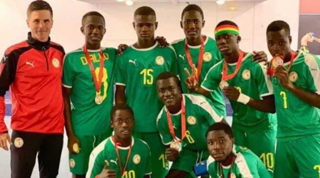 Sénégal U17 : Malick Daf et deux membres du staff testés positifs au Covid 19 Sénégal U17 : Malick Daf et deux membres du staff testés positifs au Covid 19